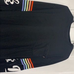 Victoria’s Secret PINK Long Sleeve MOVING-MUST GO